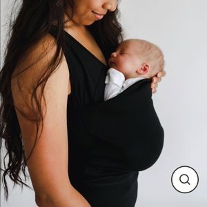 Soothe shirt baby carrier size large